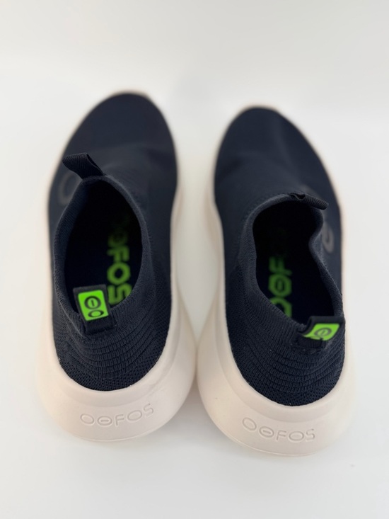 OOFOS OOmy Zen Slip-On Athletic Recovery Shoe in Chalk Black